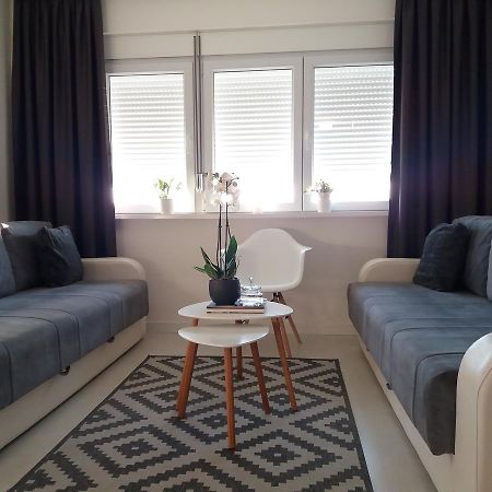 Holiday Home Duka'S Bar Εξωτερικό φωτογραφία